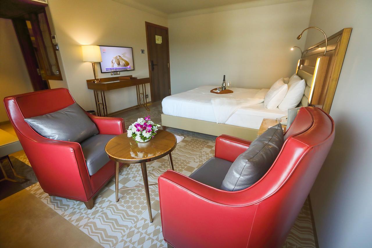 The Grandeur Boutique Hotel Mumbai Exterior foto